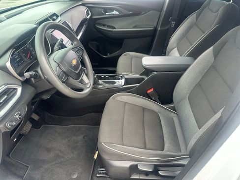 Used 2021 Chevrolet TrailBlazer LS image 23