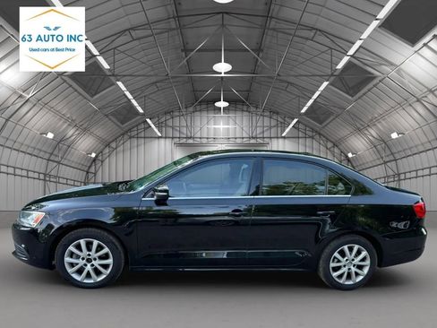 Used 2014 Volkswagen Jetta SE FWD image 2