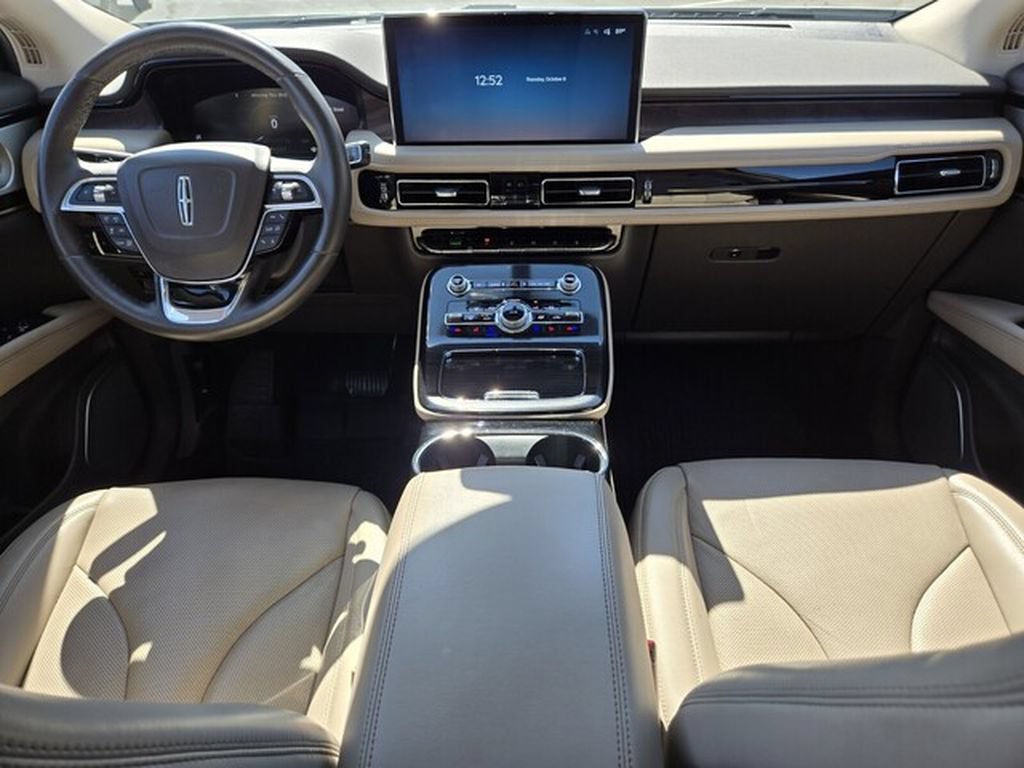 Used 2022 Lincoln Nautilus Reserve w/ Equipment Group 202A AWD/4WD image 17