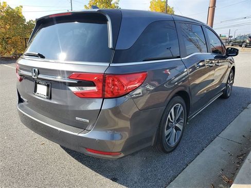 Certified 2023 Honda Odyssey Touring image 4