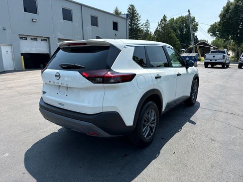 Used 2023 Nissan Rogue S FWD image 3