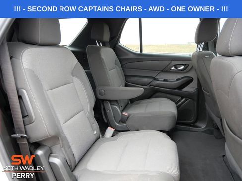 Used 2023 Chevrolet Traverse LT image 14