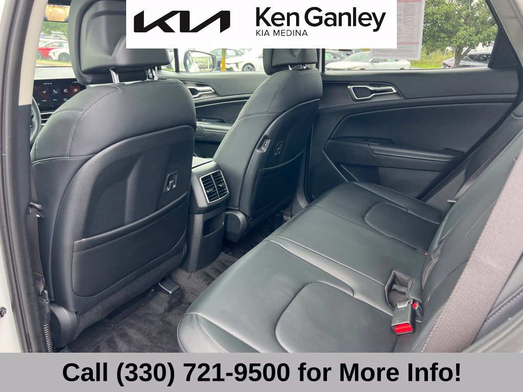 Certified 2026 Kia Sportage EX w/ EX Panoramic Sunroof Package AWD/4WD image 47