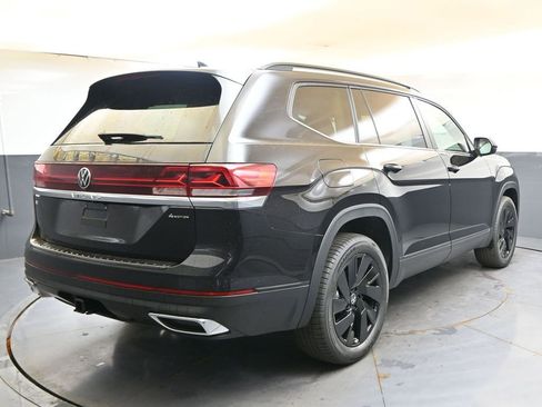 New 2026 Volkswagen Atlas SE w/ Black Wheel Package AWD/4WD image 5