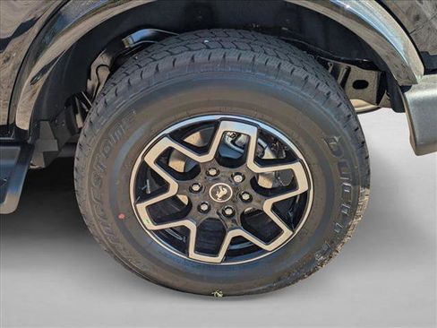 New 2025 Ford Bronco Outer Banks image 10