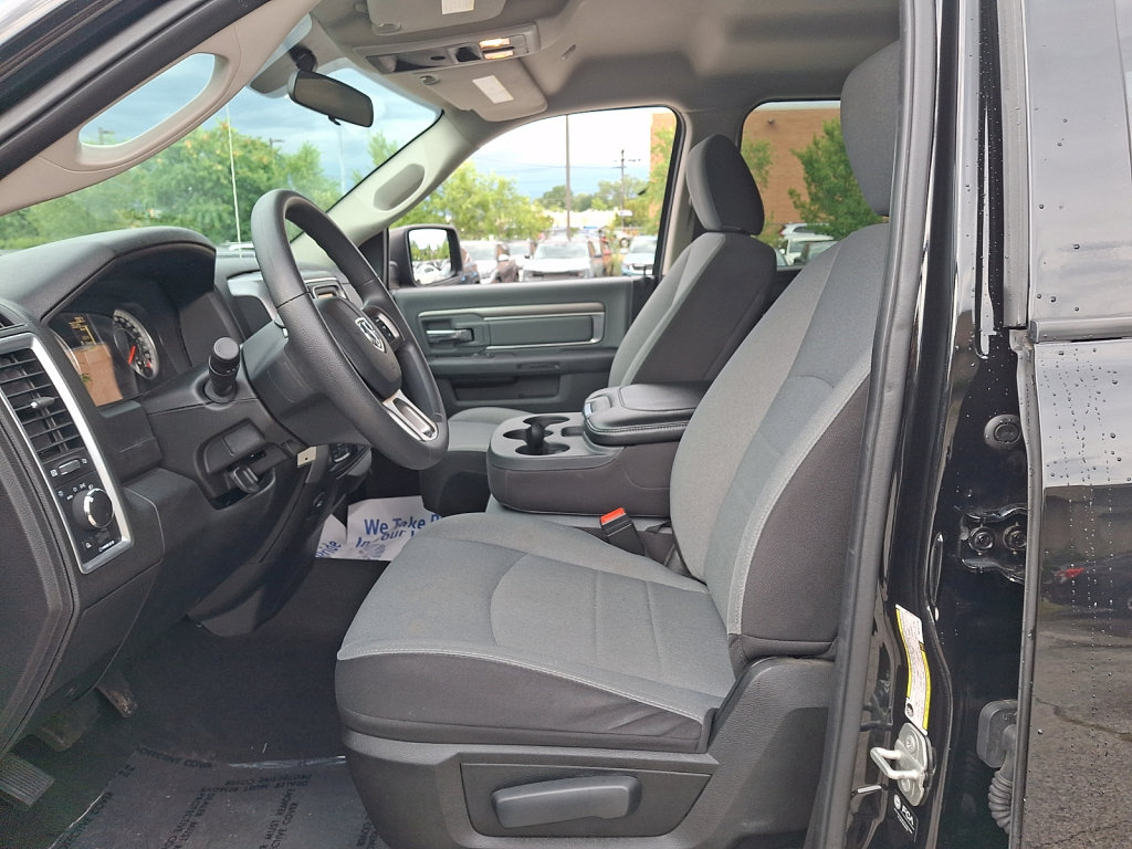 Used 2024 RAM 1500 Classic SLT AWD/4WD image 23