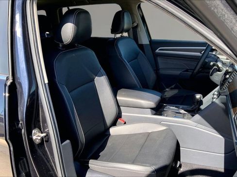 Certified 2025 Volkswagen Atlas SE AWD/4WD image 7
