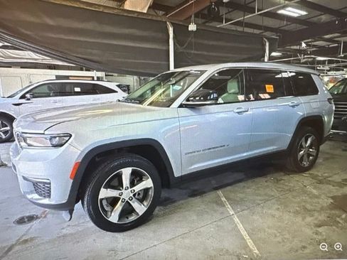 Used 2021 Jeep Grand Cherokee L Limited RWD image 1