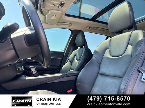 Used 2020 Volvo XC90 T6 Momentum image 22