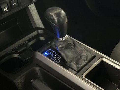 Certified 2020 Toyota Tacoma SR5 w/ Technology Package image 23