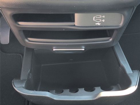 New 2027 Chrysler Pacifica LX FWD image 25