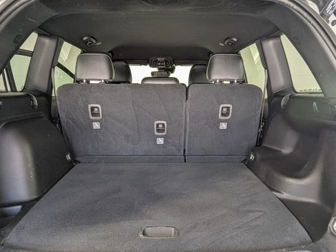Used 2023 Jeep Grand Cherokee Altitude RWD image 29