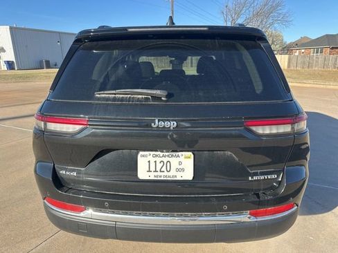 Used 2024 Jeep Grand Cherokee Limited AWD/4WD image 4