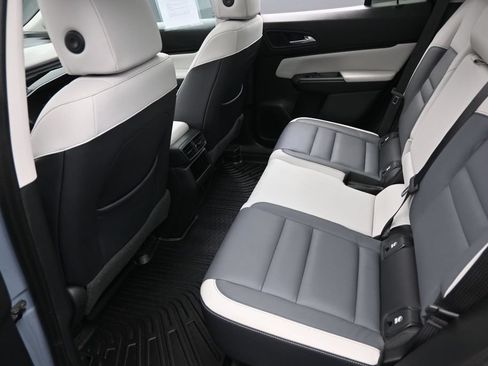 Used 2024 Honda Prologue Touring image 33