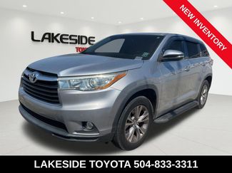 Used 2016 Toyota Highlander Plus video 2