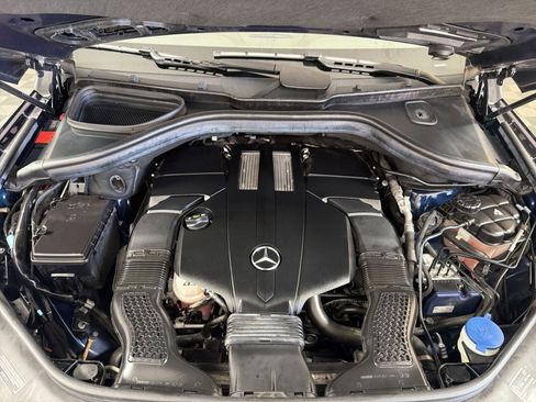 Used 2015 Mercedes-Benz GL 450 4MATIC image 29