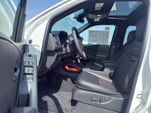 New 2026 Nissan Frontier PRO-4X w/ Pro Premium Package AWD/4WD image 12