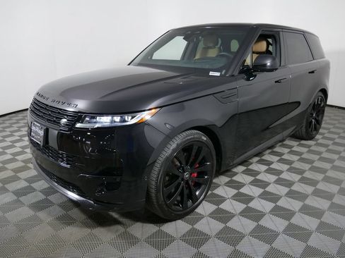 Used 2025 Land Rover Range Rover Sport Dynamic SE AWD/4WD image 7