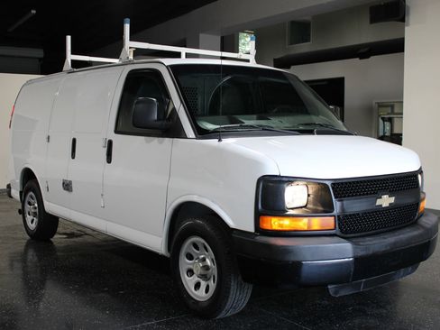 Used 2012 Chevrolet Express 1500 RWD image 28
