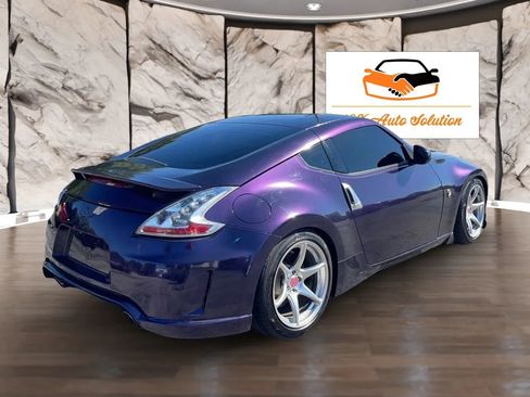 Used 2011 Nissan 370Z Touring w/ Sport Pkg image 6