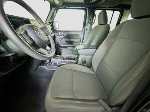 Used 2024 Jeep Wrangler Unlimited AWD/4WD image 13