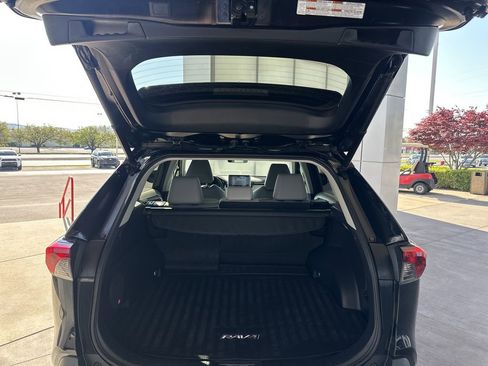 Certified 2020 Toyota RAV4 XLE Premium AWD/4WD image 16