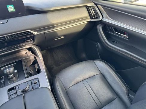 Used 2024 MAZDA CX-90 3.3 Turbo w/ Preferred Plus image 16