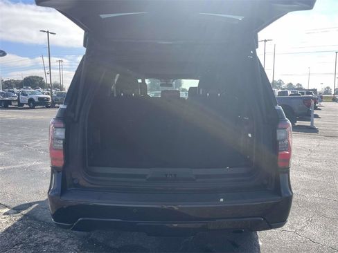 Used 2019 Ford Expedition Limited w/ Equipment Group 303A image 10