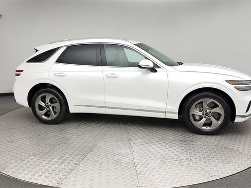 Used 2026 Genesis GV70 2.5T Advanced image 9