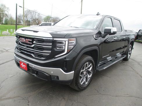 Used 2025 GMC Sierra 1500 SLT w/ SLT Premium Plus Package image 12