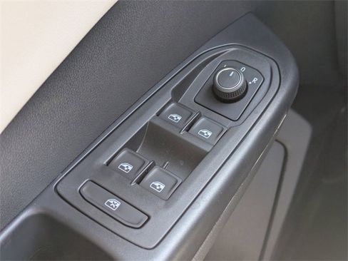 New 2025 Volkswagen Taos S image 23