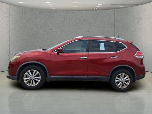 Used 2016 Nissan Rogue SV FWD image 2
