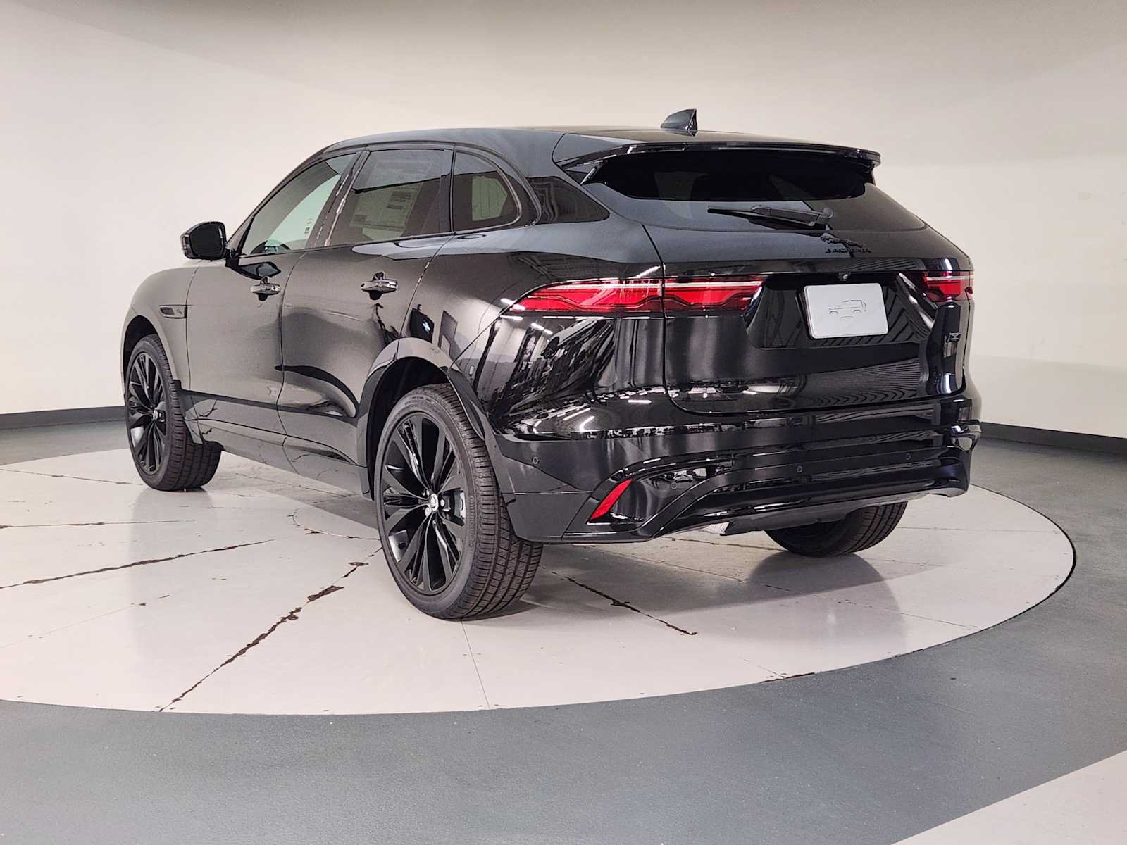 New 2026 Jaguar F-PACE R-Dynamic S AWD/4WD image 6