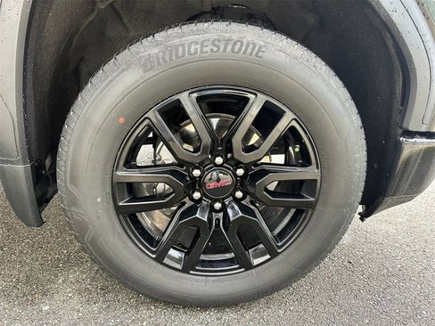 Used 2022 GMC Sierra 1500 Elevation image 9