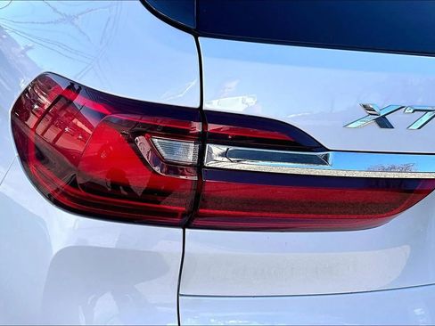 Used 2021 BMW X7 xDrive40i w/ Parking Assistance Package AWD/4WD image 29
