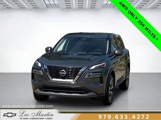 Used 2023 Nissan Rogue SV video 1
