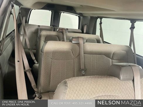 Used 2020 Chevrolet Express 3500 LT w/ LT Preferred Equipment Group RWD image 22