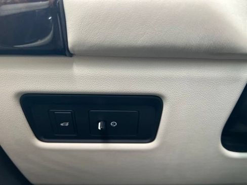 Used 2018 Land Rover Range Rover HSE AWD/4WD image 24