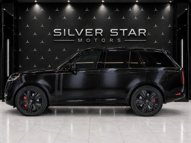 Used 2026 Land Rover Range Rover SE AWD/4WD image 7