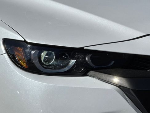 Used 2025 MAZDA CX-50 AWD 2.5 S w/ Premium Package image 12