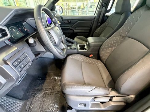 New 2026 Toyota Tacoma SR5 AWD/4WD image 17
