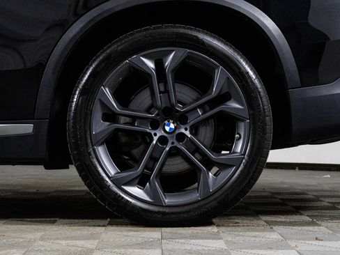 Used 2022 BMW X5 xDrive40i AWD/4WD image 45