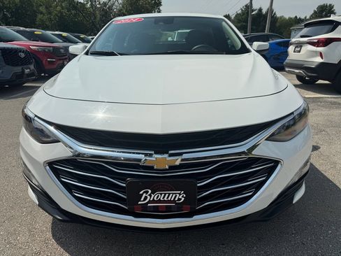 Used 2024 Chevrolet Malibu LT FWD image 2