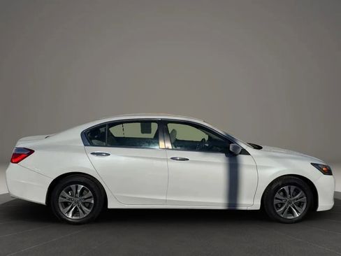 Used 2015 Honda Accord LX image 7