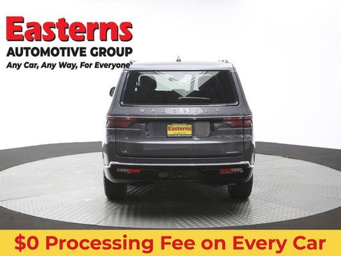Used 2024 Jeep Wagoneer Series II AWD/4WD image 40