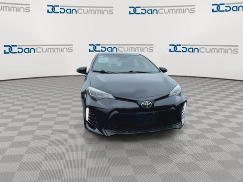 Used 2017 Toyota Corolla SE w/ Carpet Mat Package (TMS) FWD image 3