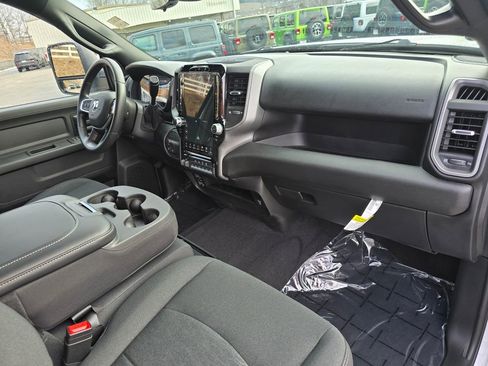 New 2026 RAM 3500 Tradesman AWD/4WD image 31