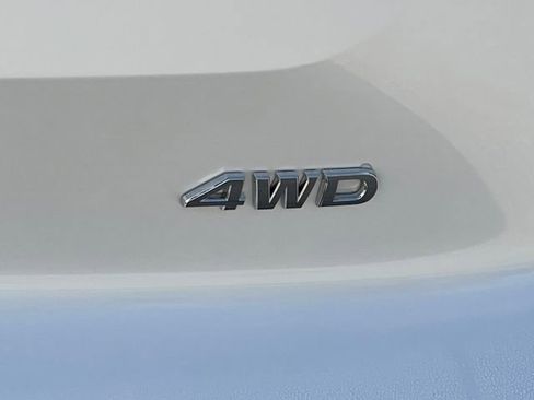 Used 2025 Nissan Pathfinder SV w/ SV Premium Package image 2