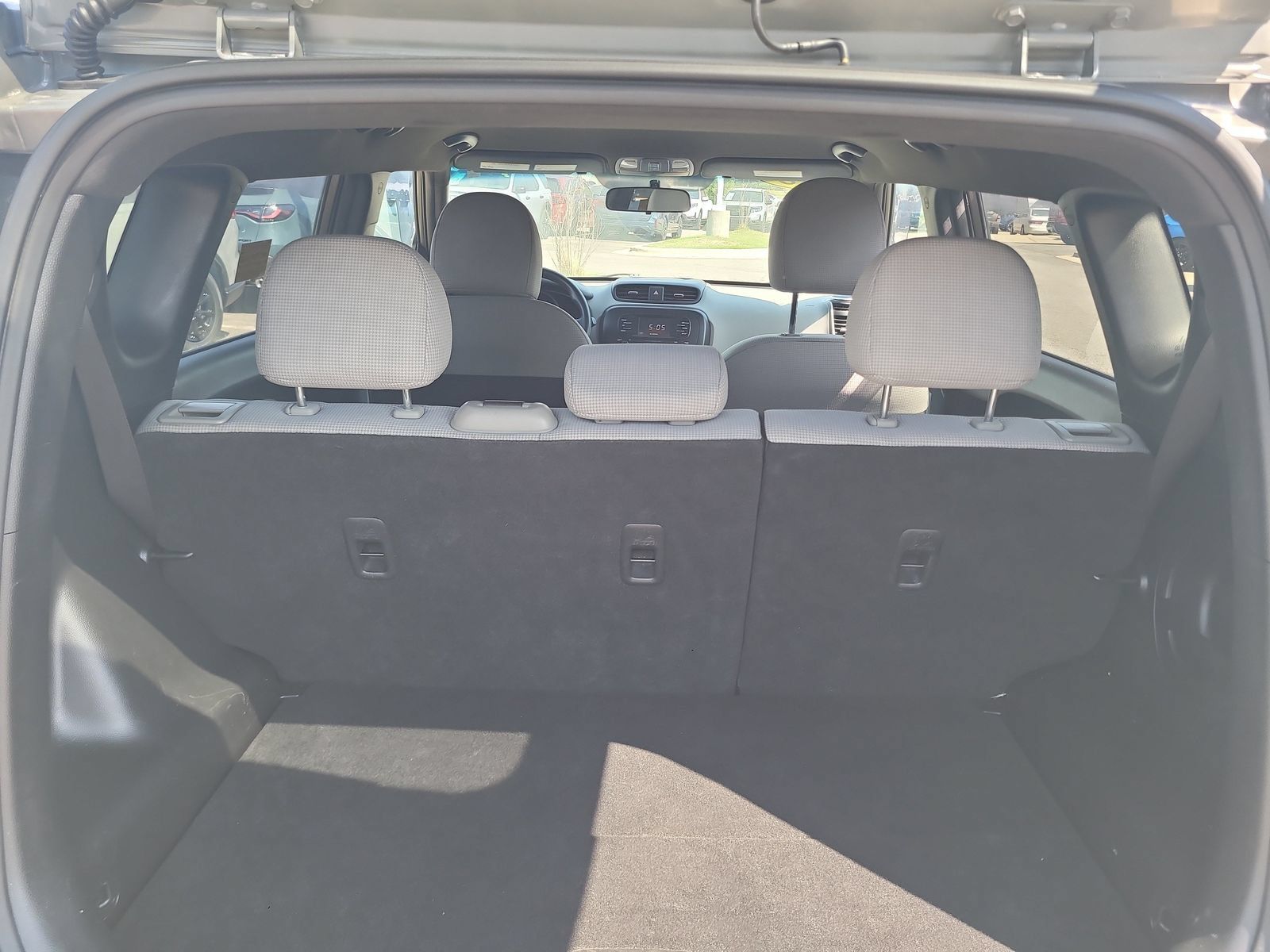 Used 2015 Kia Soul FWD image 24
