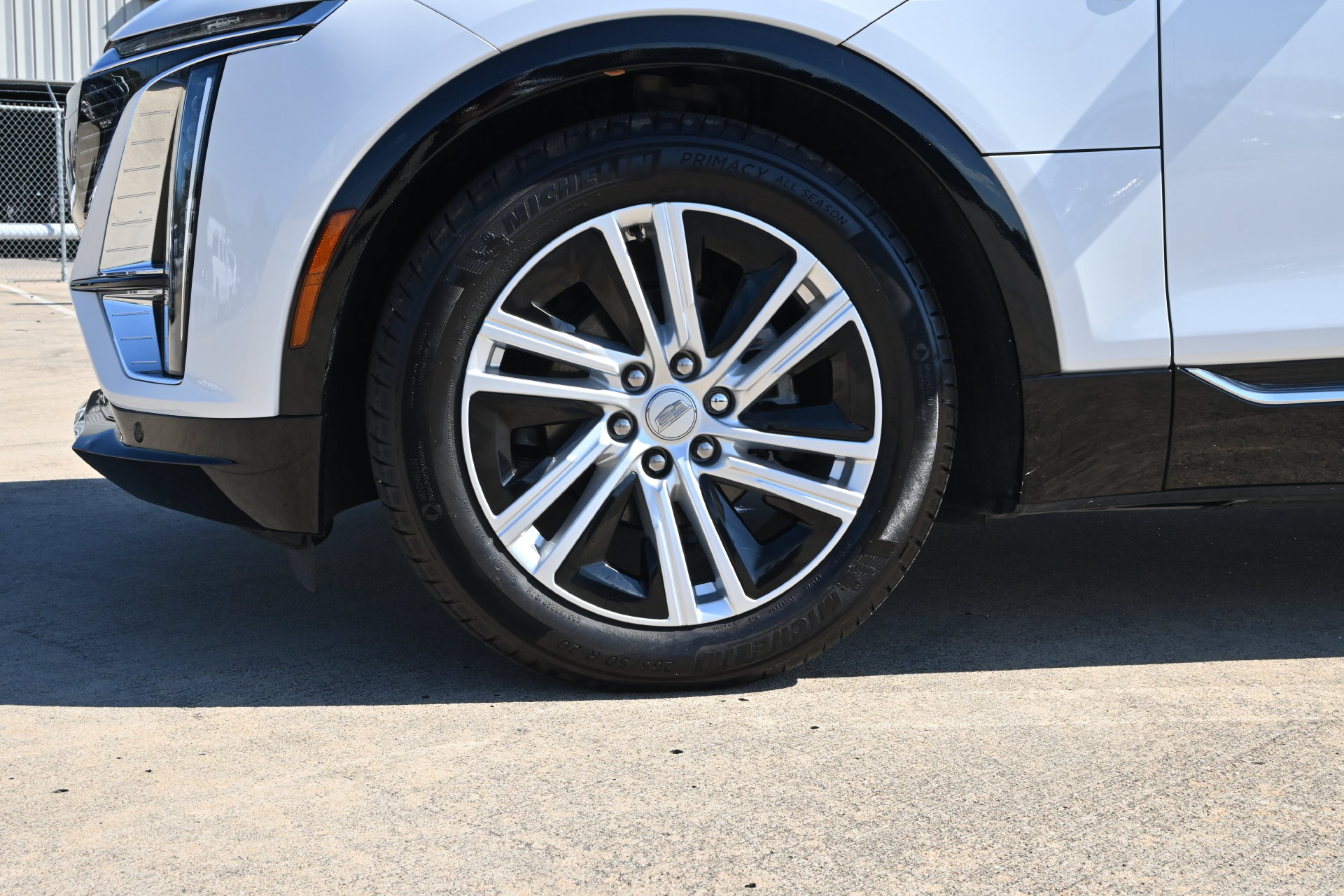 Used 2024 Cadillac Lyriq Tech RWD image 29